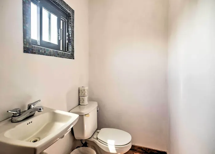 Gorgeous Penthouse W/ Deck & Ocean Views! Cozumel