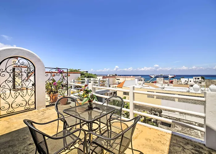 Gorgeous Penthouse W/ Deck & Ocean Views! Cozumel